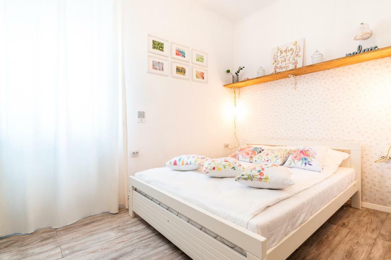 Bonton Apartments Sibiu Esterno foto